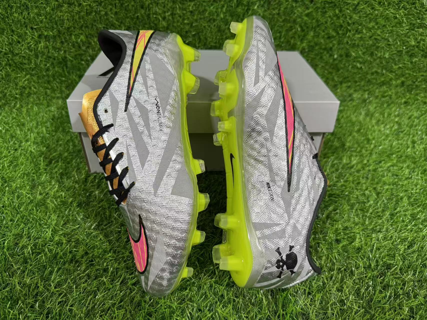 Hypervenom Phantom Liquid Diamond Edition Elite FG