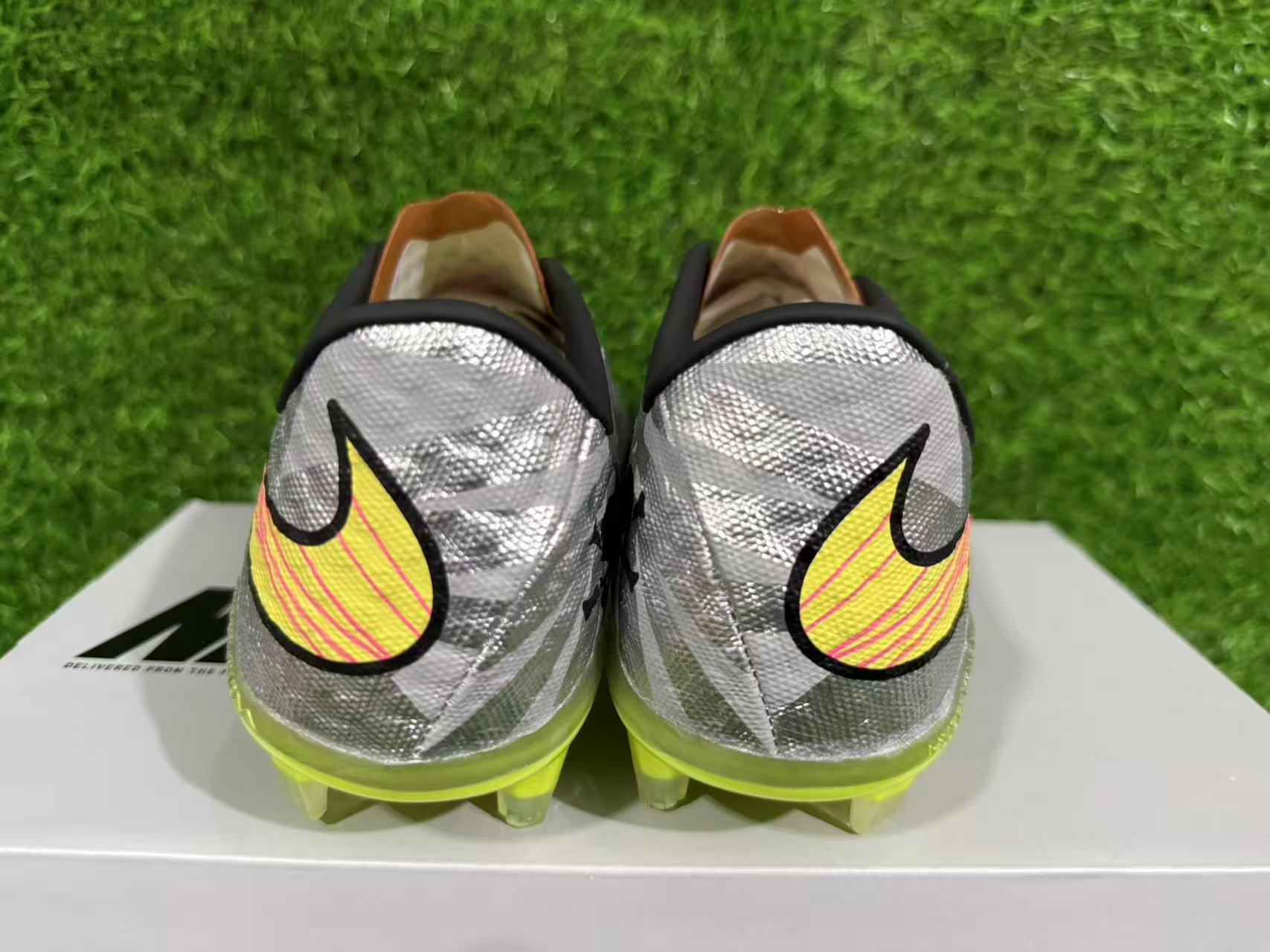 Hypervenom Phantom Liquid Diamond Edition Elite FG